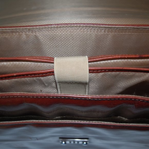 Vantaggio | Bags | Vantaggio Passage 2 Cordovan Leather  Vantaggio Passage 2 Cordovan Leather Briefcase